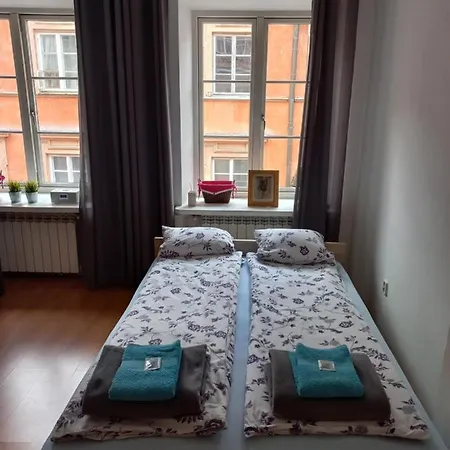 Old Town Piwna * Varşova